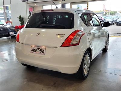 2014 Suzuki Swift - Thumbnail