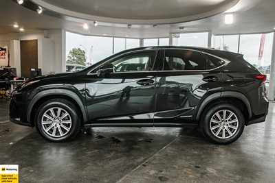 2015 Lexus NX300H - Thumbnail