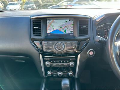 2020 Nissan Pathfinder - Thumbnail