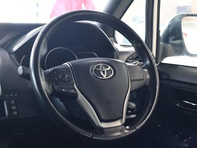 2014 Toyota Voxy - Thumbnail