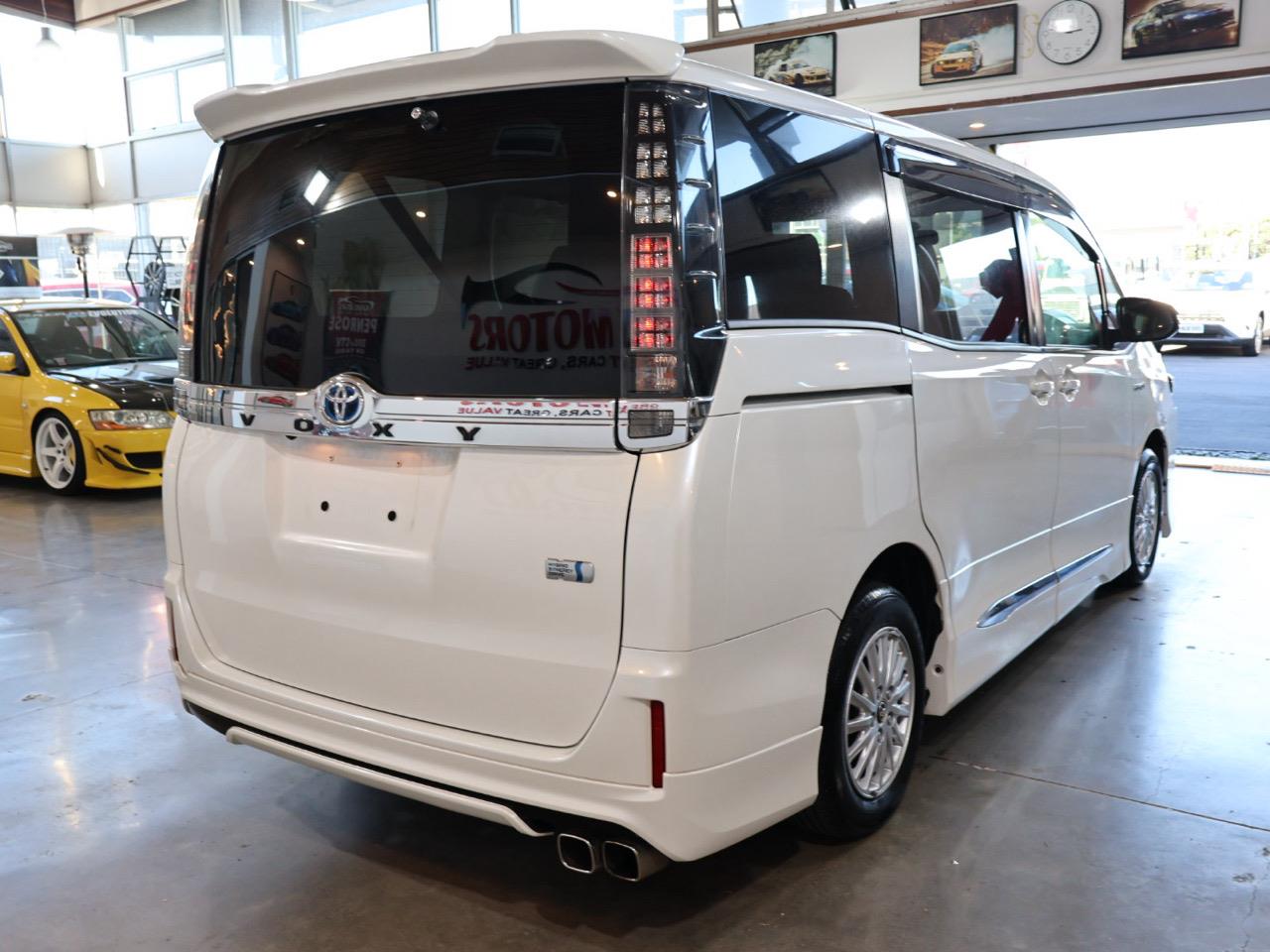 2014 Toyota Voxy