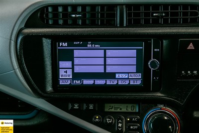 2013 Toyota Aqua - Thumbnail