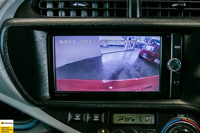 2013 Toyota Aqua - Thumbnail