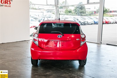 2013 Toyota Aqua - Thumbnail