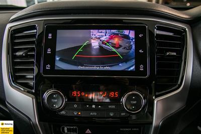 2022 Mitsubishi Triton - Thumbnail