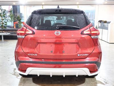 2021 Nissan Kicks - Thumbnail