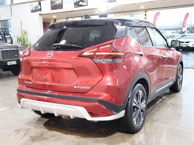 2021 Nissan Kicks - Thumbnail