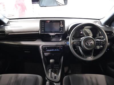 2021 Toyota Yaris - Thumbnail