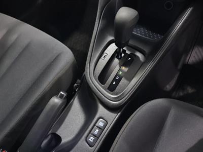 2021 Toyota Yaris - Thumbnail