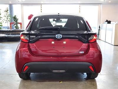2021 Toyota Yaris - Thumbnail