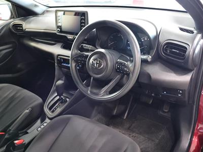 2021 Toyota Yaris - Thumbnail