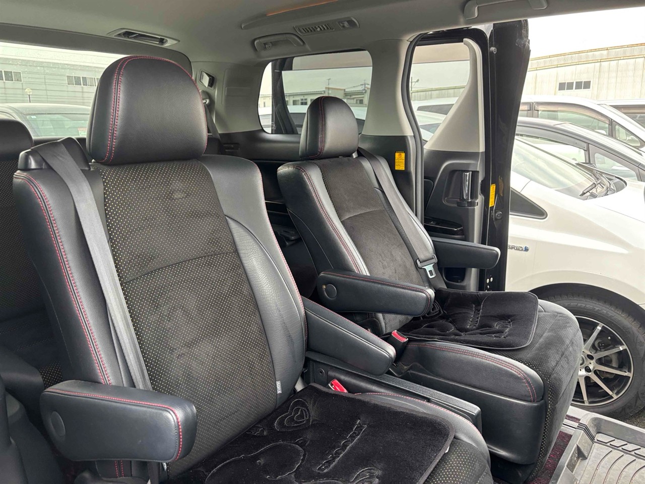 2013 Toyota Vellfire