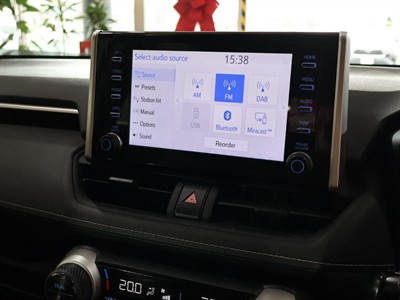 2022 Toyota RAV4 - Thumbnail