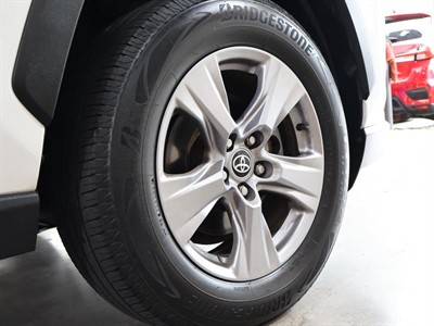 2022 Toyota RAV4 - Thumbnail