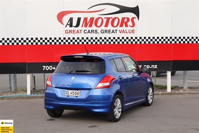 2015 Suzuki Swift - Thumbnail
