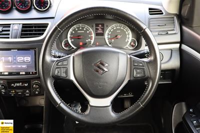 2015 Suzuki Swift - Thumbnail
