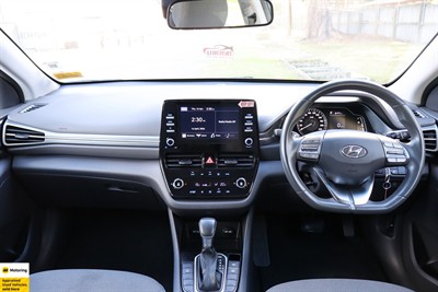 2022 Hyundai IONIQ - Thumbnail