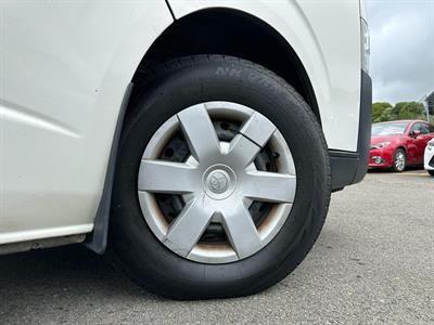 2019 Toyota Hiace - Thumbnail