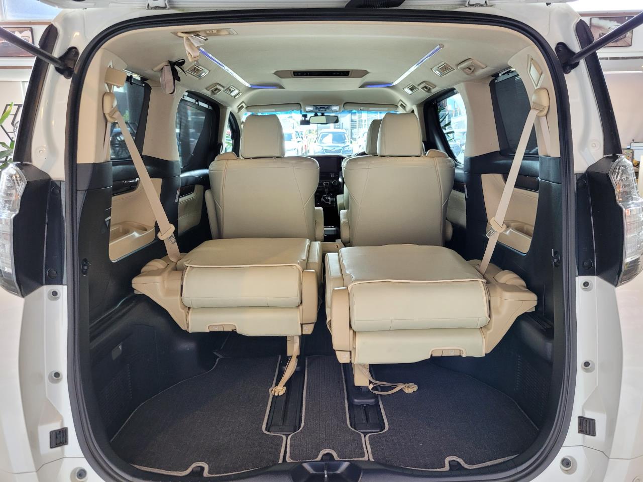 2016 Toyota Vellfire