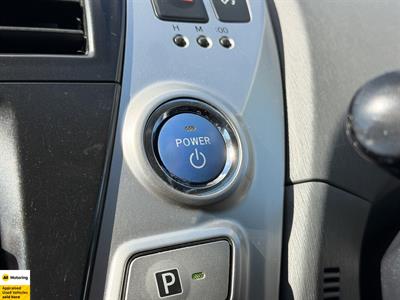 2013 Toyota Prius - Thumbnail