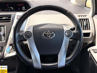 2013 Toyota Prius - Thumbnail