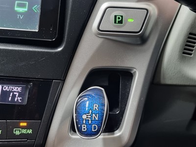 2013 Toyota Prius - Thumbnail