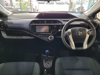 2015 Toyota Aqua - Thumbnail