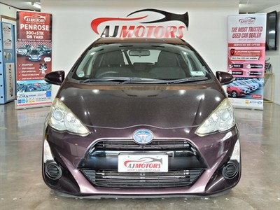 2015 Toyota Aqua - Thumbnail