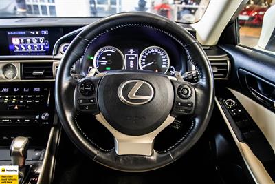2014 Lexus IS 4D - Thumbnail