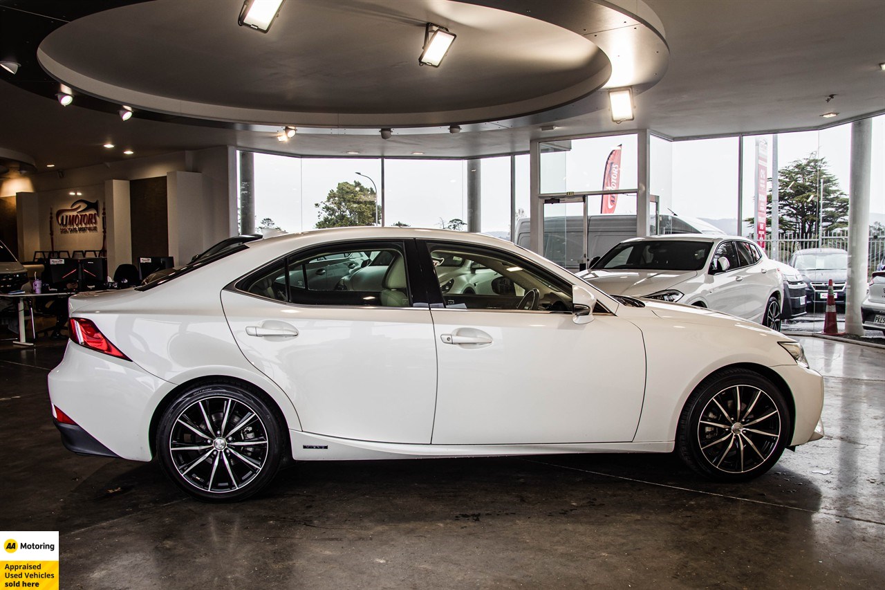 2014 Lexus IS 4D