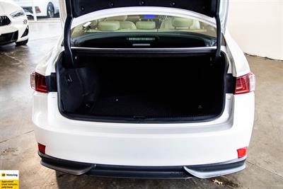 2014 Lexus IS 4D - Thumbnail