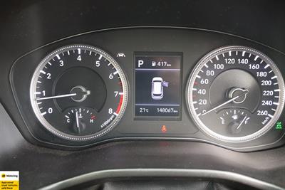 2019 Hyundai Santa Fe - Thumbnail