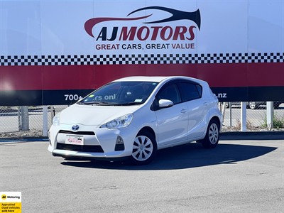 2013 Toyota Aqua - Thumbnail