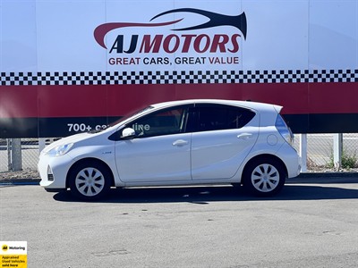 2013 Toyota Aqua - Thumbnail