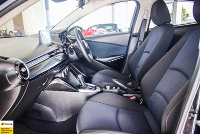 2014 Mazda Demio - Thumbnail