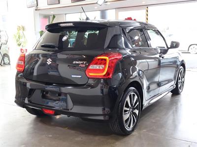 2017 Suzuki Swift - Thumbnail
