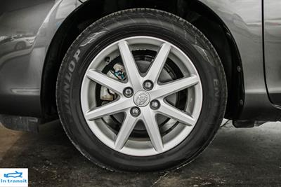 2012 Toyota Aqua - Thumbnail