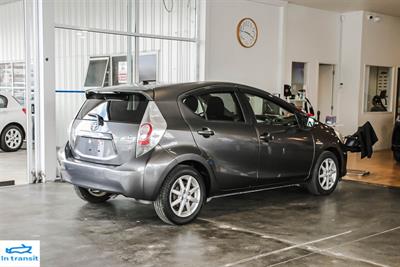 2012 Toyota Aqua - Thumbnail