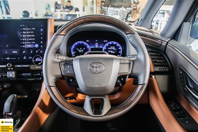2025 Toyota Vellfire - Thumbnail