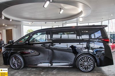 2025 Toyota Vellfire - Thumbnail