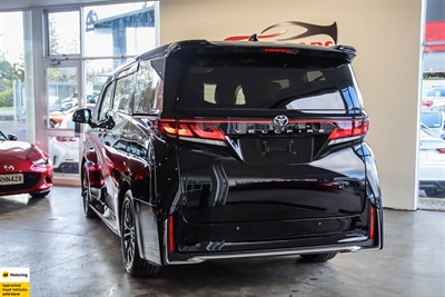2025 Toyota Vellfire - Thumbnail