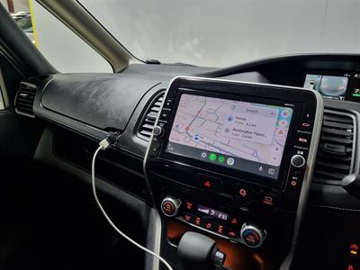 2017 Nissan Serena - Thumbnail
