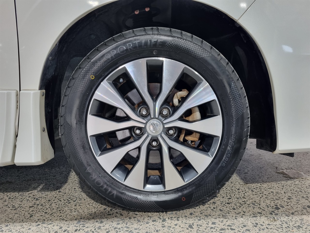 2017 Nissan Serena