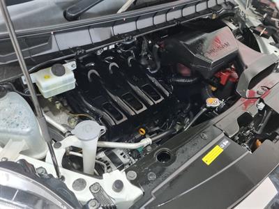 2017 Nissan Serena - Thumbnail