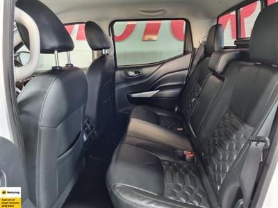 2021 Nissan Navara - Thumbnail