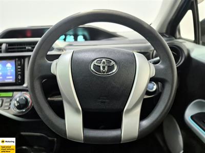 2013 Toyota Aqua - Thumbnail