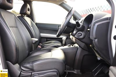 2012 Nissan XTRAIL - Thumbnail