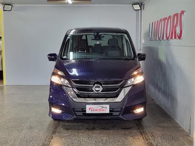 2016 Nissan Serena - Thumbnail