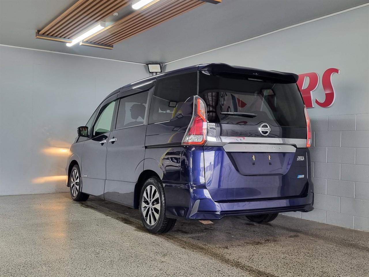 2016 Nissan Serena