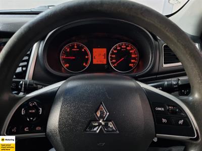 2018 Mitsubishi Triton - Thumbnail